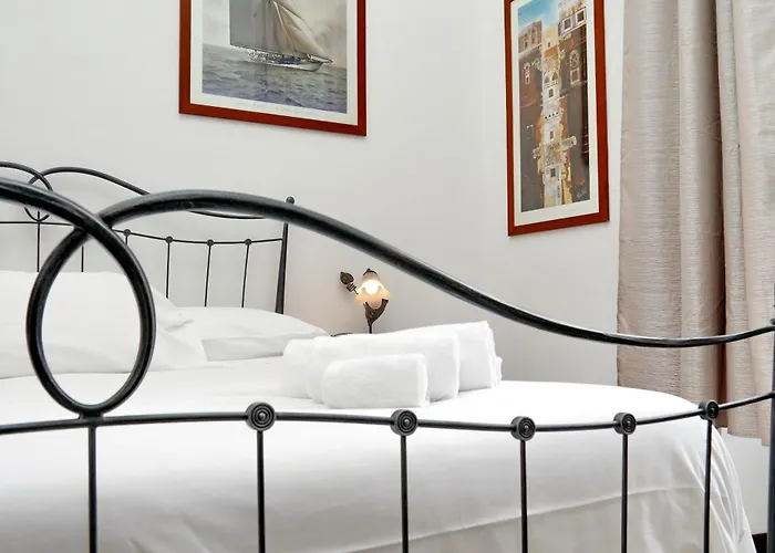 4bnb - Cavour Square Apartment Rom